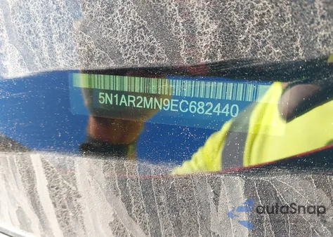 2014 Nissan Pathfinder Sl z USA, uszkodzony, nr VIN 5N1AR2MN9EC682440